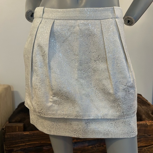 Beautiful Zara ivory and Silver Pleated Mini Skirt❤️M - Picture 2 of 14